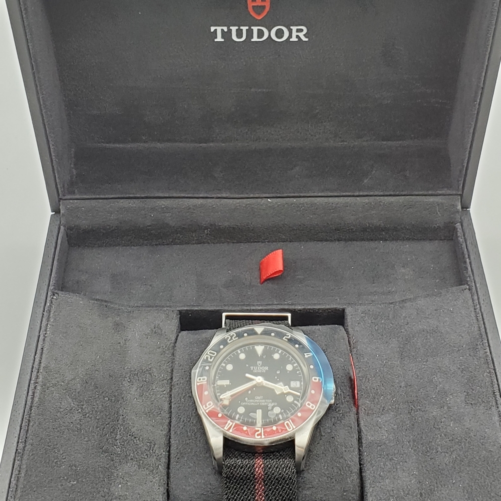 Tudor Black Bay GMT 79830RB Heritage Pepsi 41mm